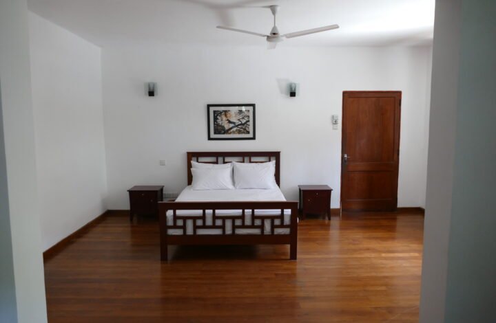 Master Queen Suite – Embassy Suites